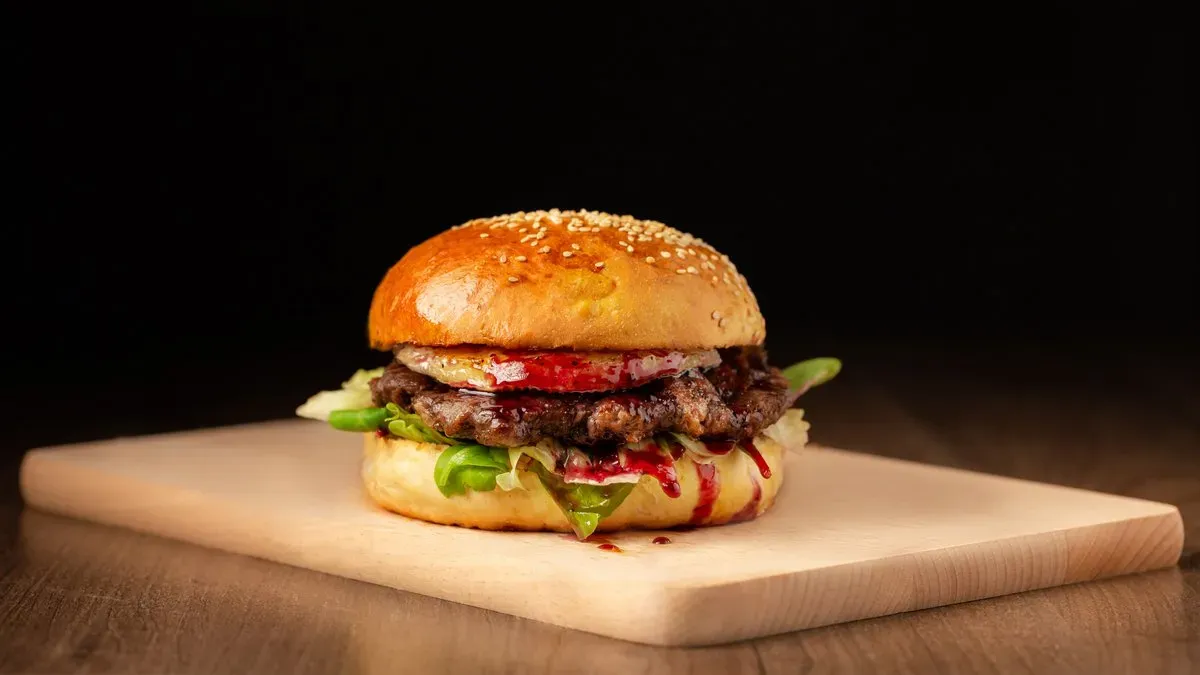 Cam Berry Burger