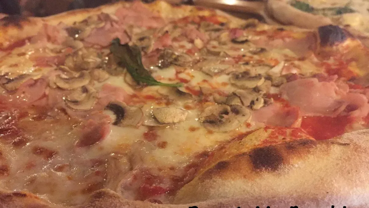 Prosciutto funghi