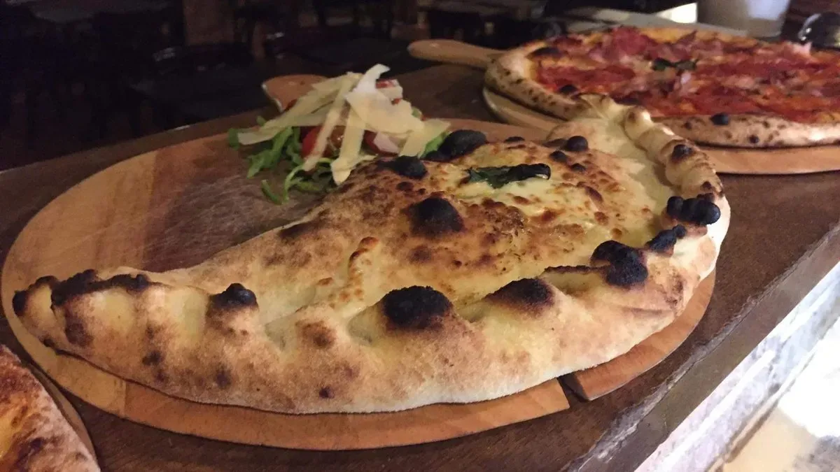 Calzone Classico /Töltött pizza/