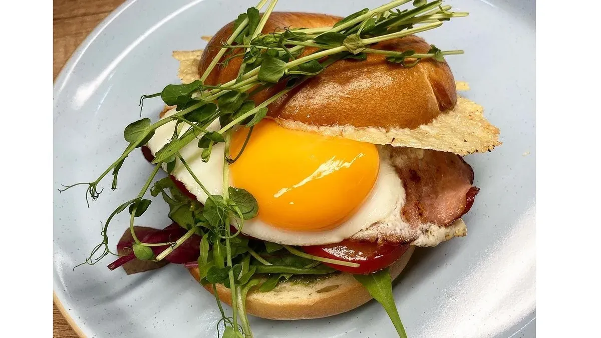 Ham and Eggs BAGEL