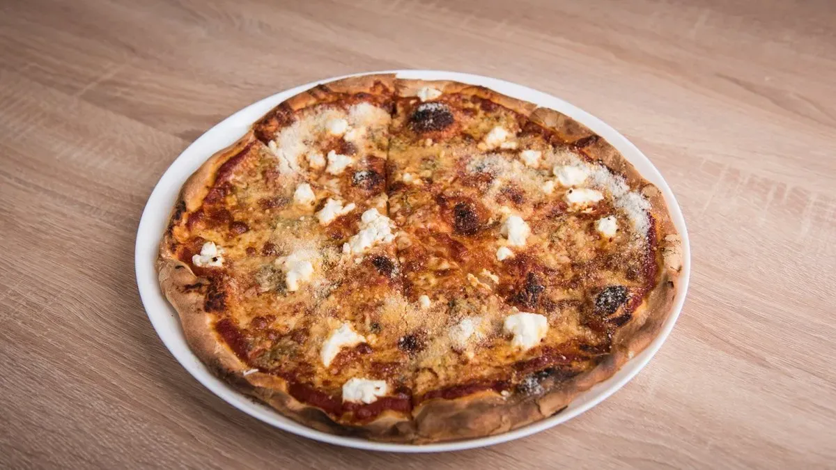 4 sajt pizza