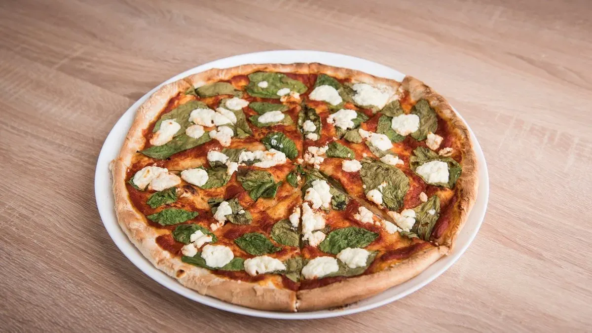 Spenót pizza