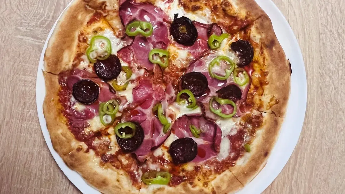 Magyaros pizza