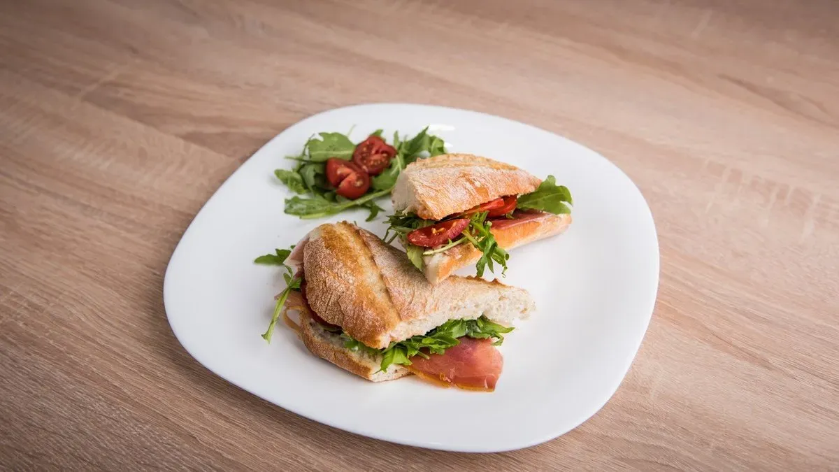 Prosciutto sonkás szendvics
