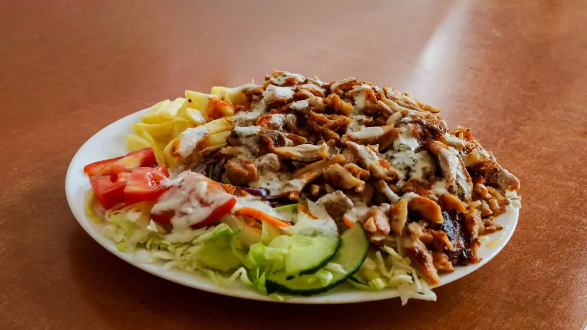 Extra húsos gyros tál