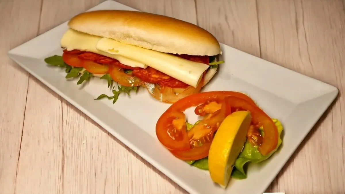 Kolbászos panini