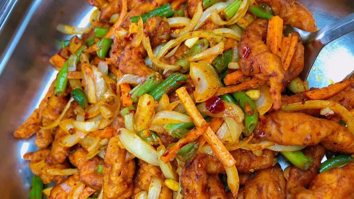 Chilis csirke (csípős)