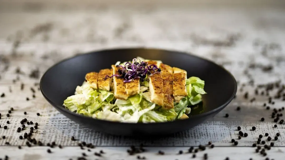 Insalata Cezare con Pollo