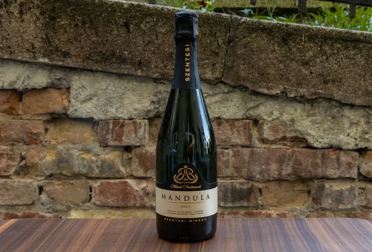 Szentesi Mandula - brut pezsgő (Rajnai Rizling) - Etyek