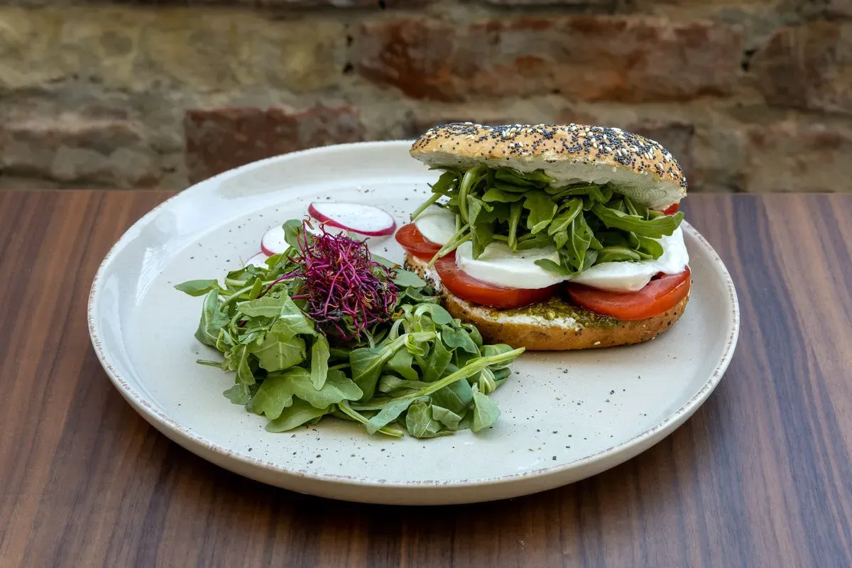 Caprese bagel