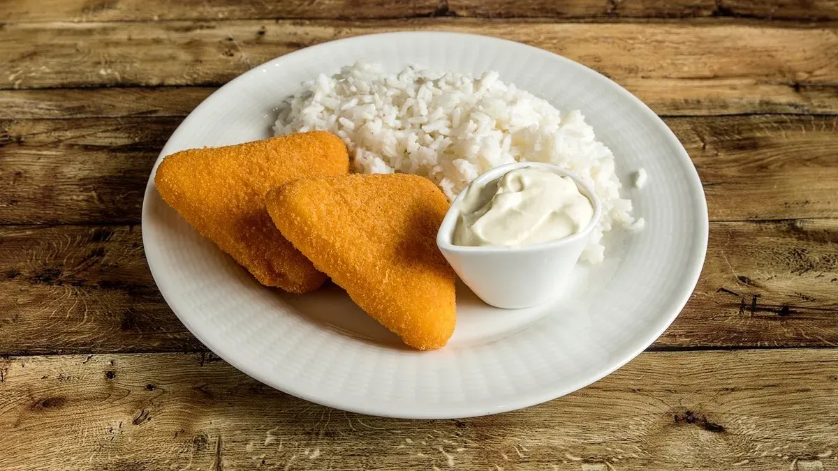 Rántott sajt rizzsel vagy sültburgonyával / Cheese with rice or fries