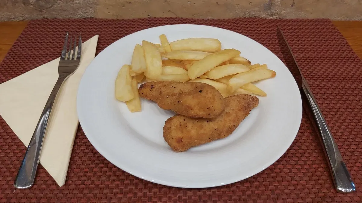 Gyerek menü - rántott csirkemell / Children's choice - breaded chicken