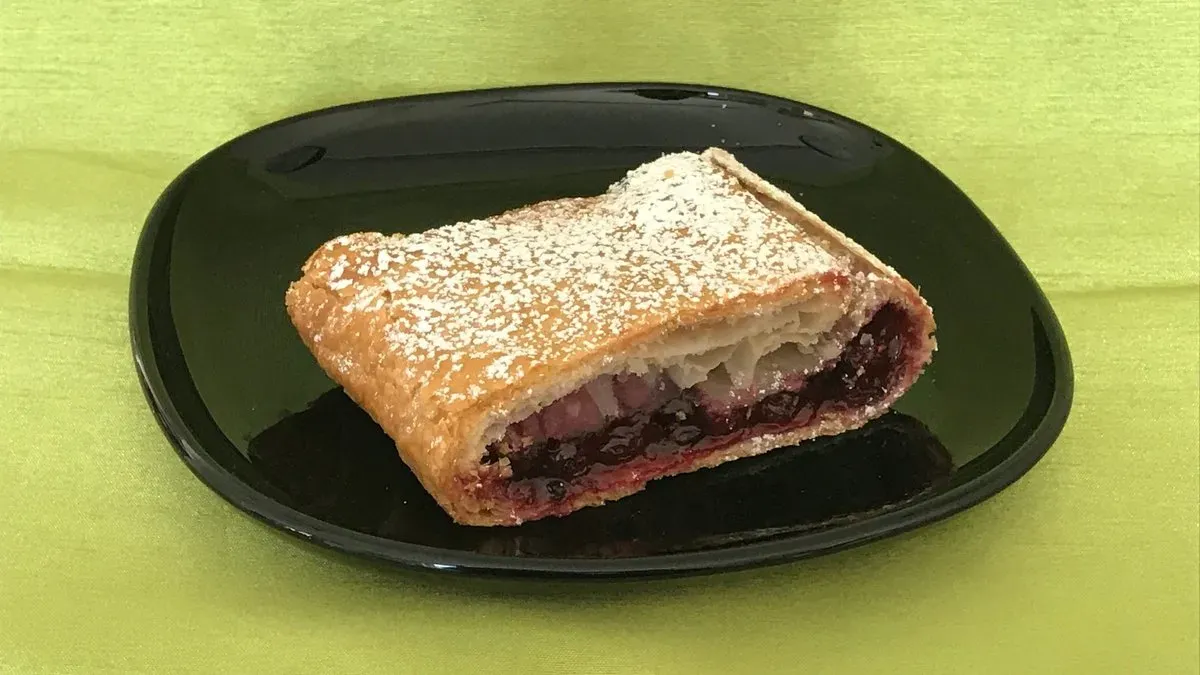 Meggyes rétes
