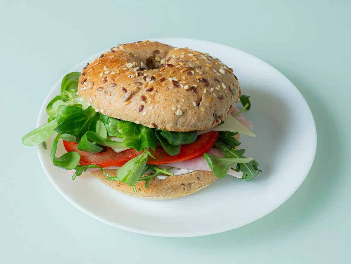 Cristalina bagel sonkás