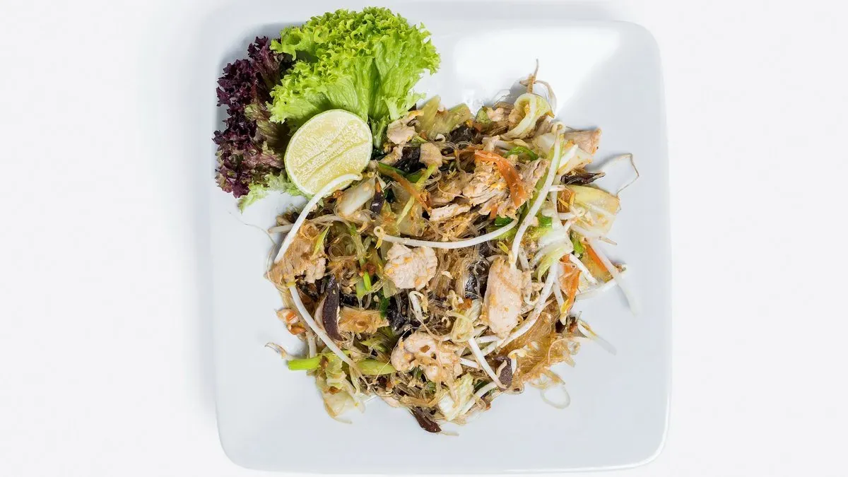 27. Pad woon sen, thai sült üvegtészta hússal és zöldségekkel, ผัดวุ้นเสั้น