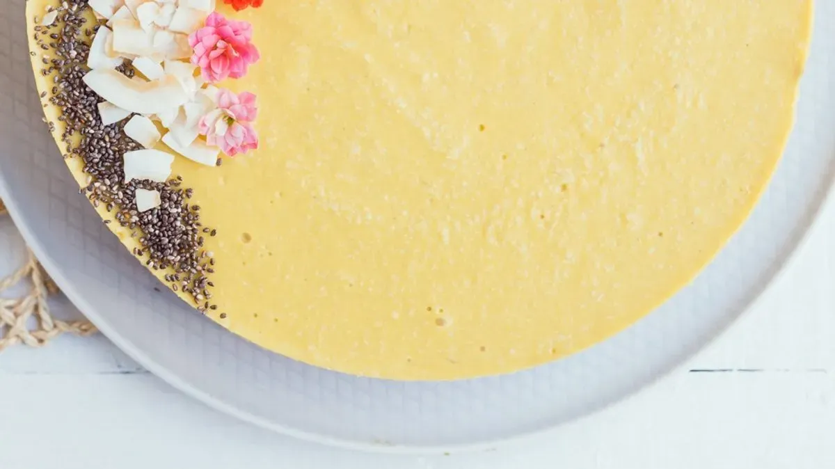 Vegán mangós-ananászos-passiógyümölcsös torta