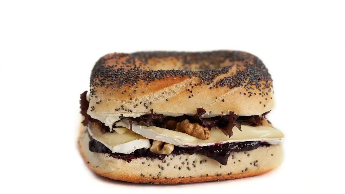XL Camembert & walnut bagel - Camembert kézműves kocka bagel