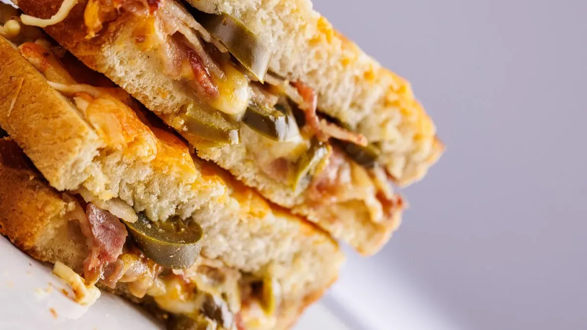 XL Jalapeno bacon & cheddar toast (sourdough)