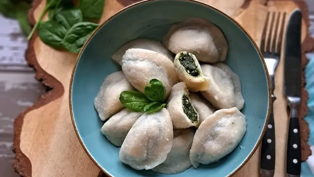 Pierogi z szpinakiem i twarogiem (11szt)600g