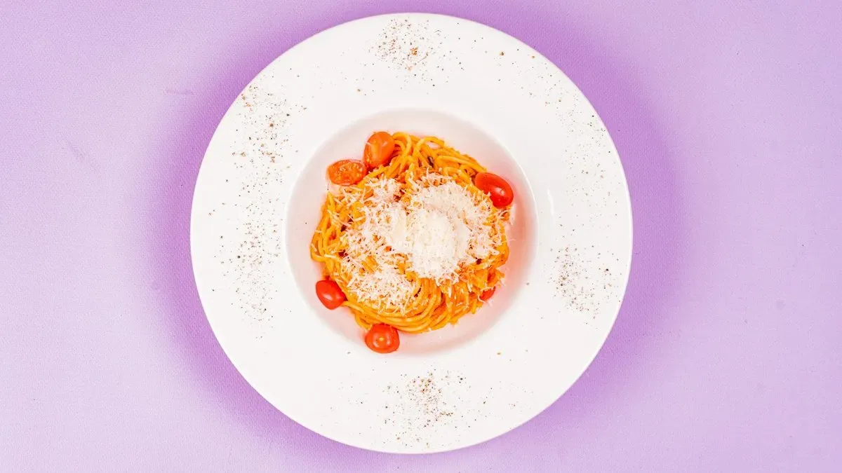 Spaghetti al pomodoro 🌿