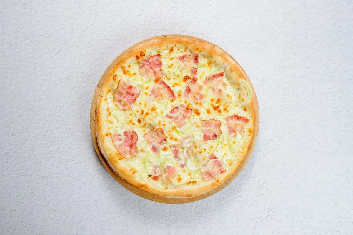 Pizza Vesuvio