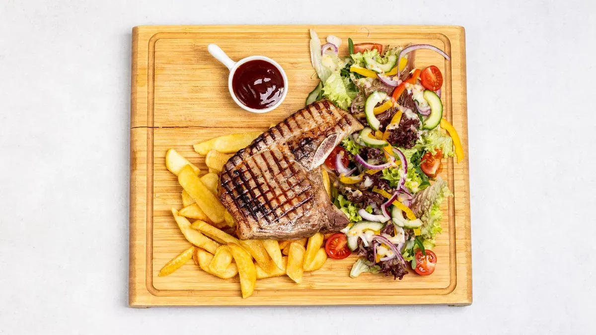 Grillowany schab z kością