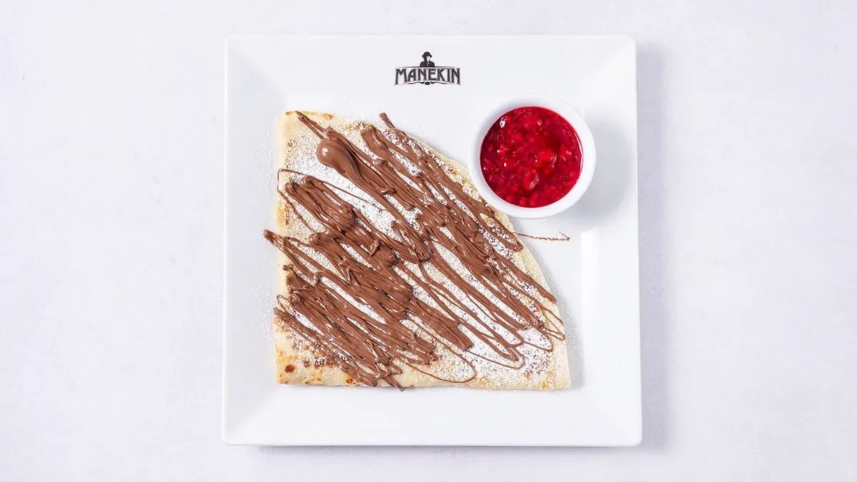 Herbatniki, mascarpone, Manekinella, wiśnie lub truskawki w postaci frużeliny.