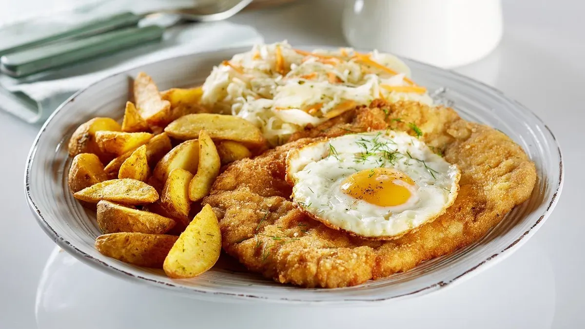 Kotlet schabowy z jajkiem