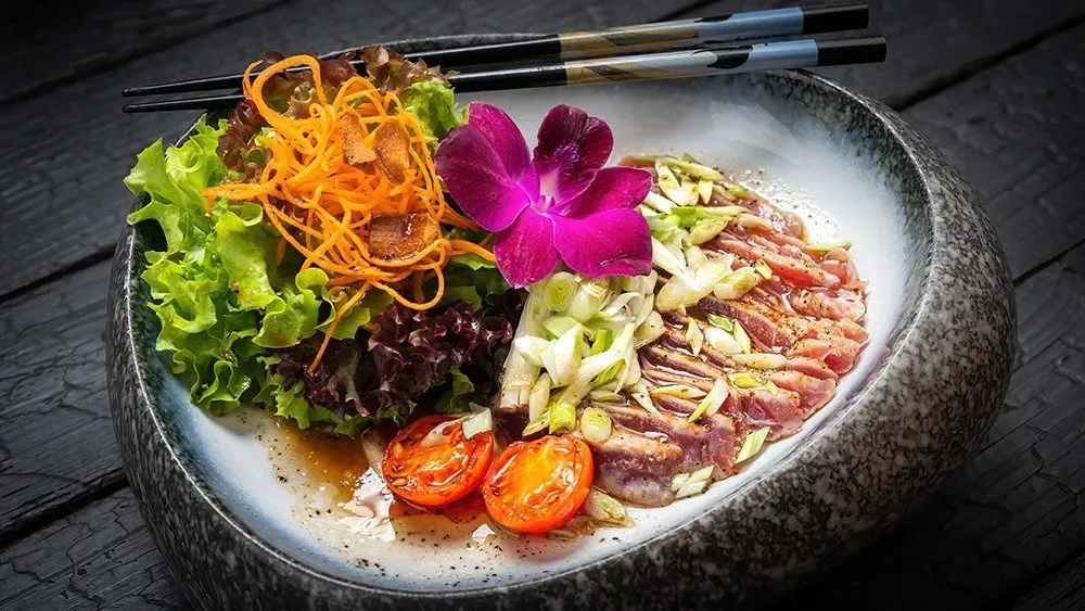 Tataki z tuńczyka