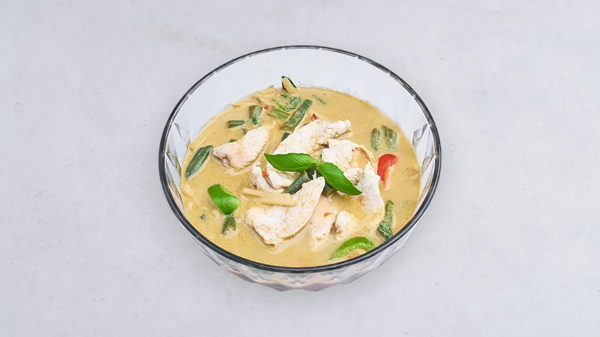 Kurczak z zielonym curry