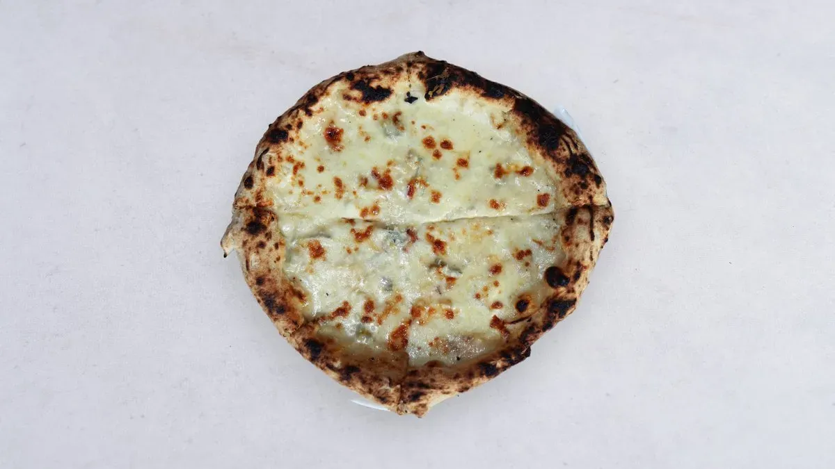 Pizza quattro formagii