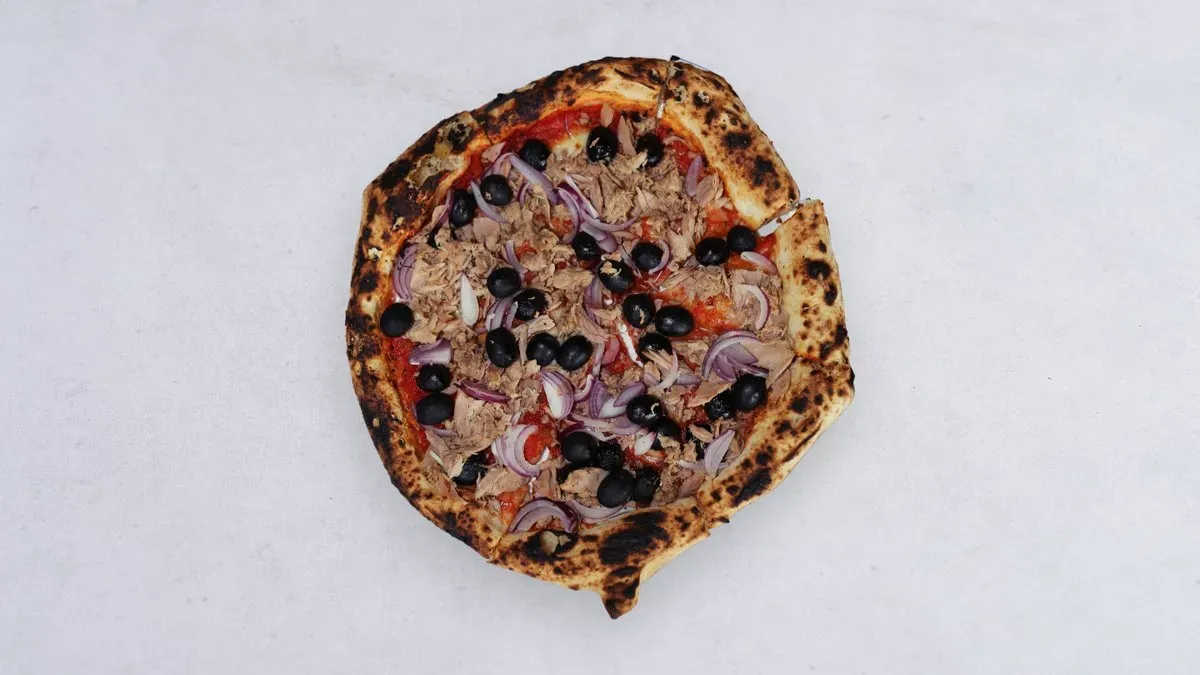 Pizza tonno