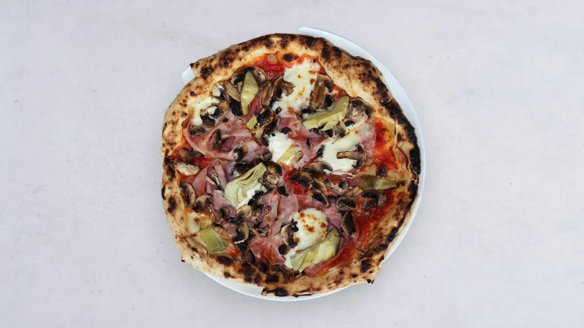 Pizza capricciosa