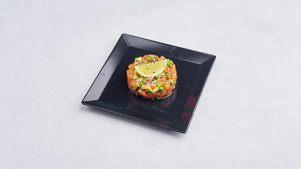 Tatar z łososia gravlax