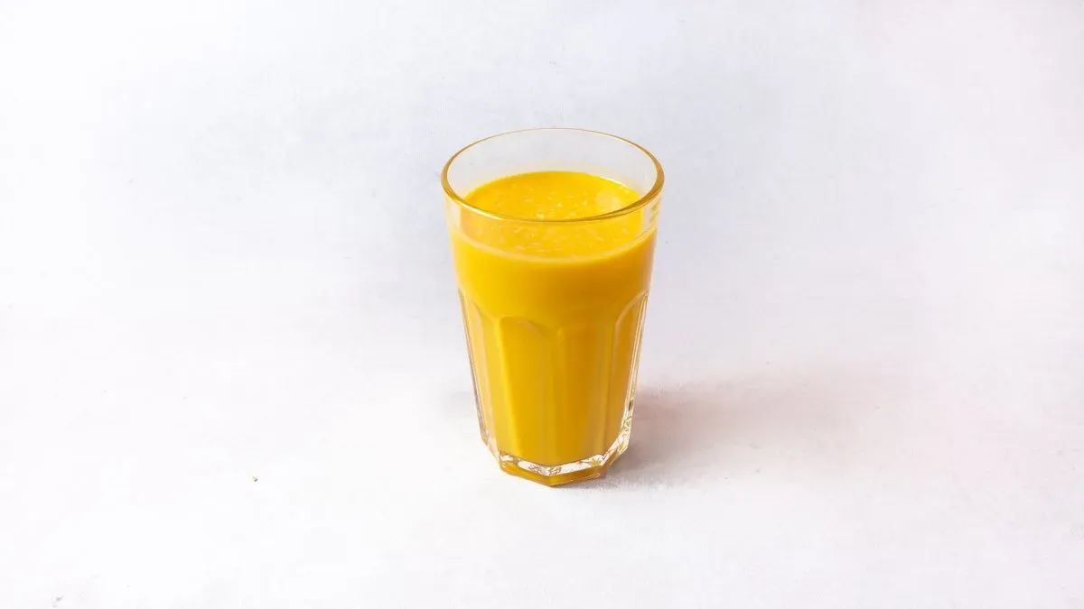 Mango lassi
