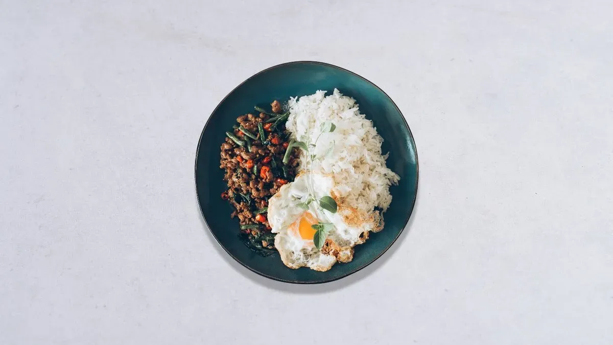 Pad ka prao moo sap