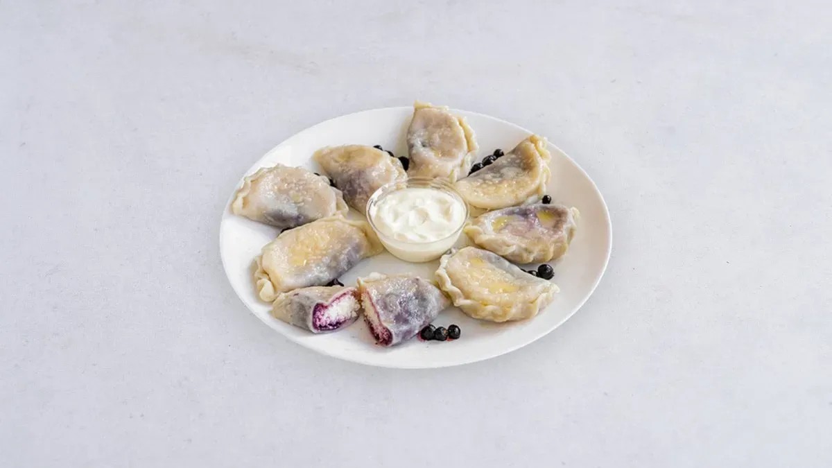 Pierogi z serem i jagodami