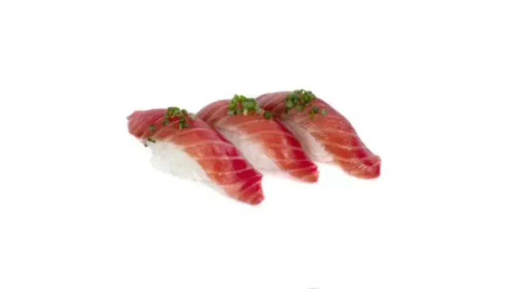 Nigiri z łososiem marynowanym gravlax
