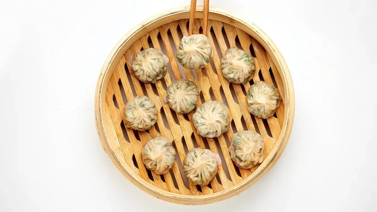 Pierożki XiaoLongBao z farszem wieprzowo-szpinakowym