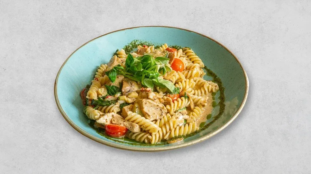 Fusilli z kurczakiem i warzywami