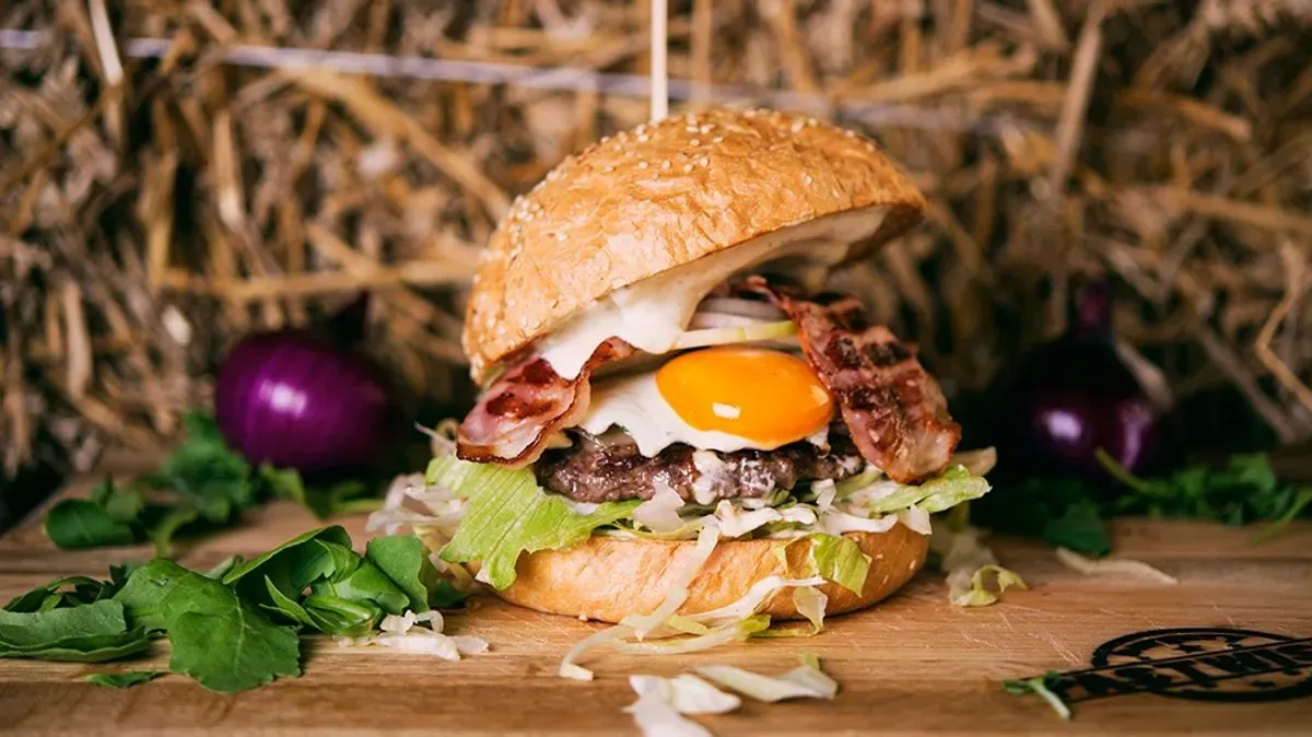 Burger Bekon Jajo