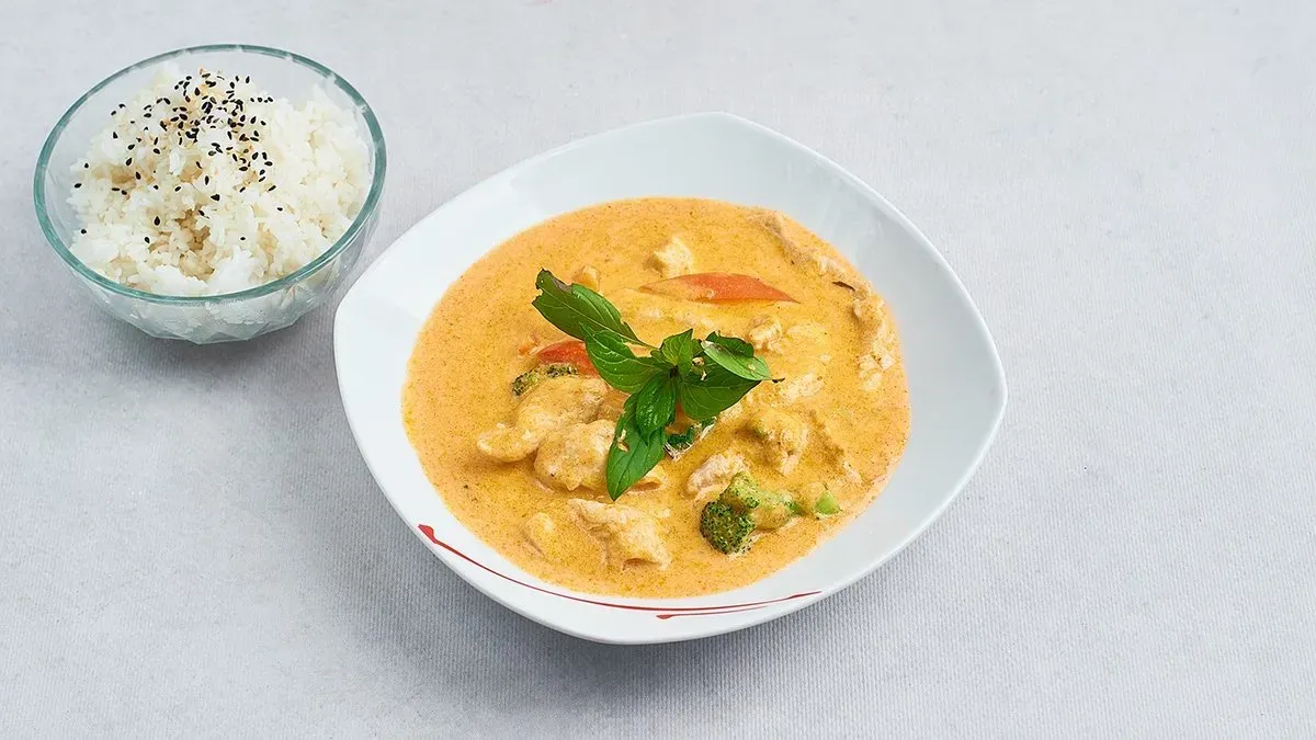 Czerowne curry