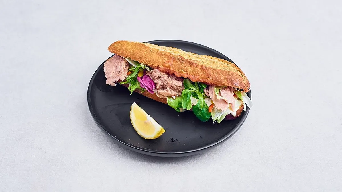Sandwich z tuńczykiem