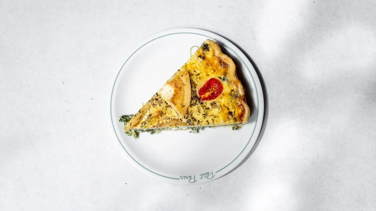 Quiche z kozim serem