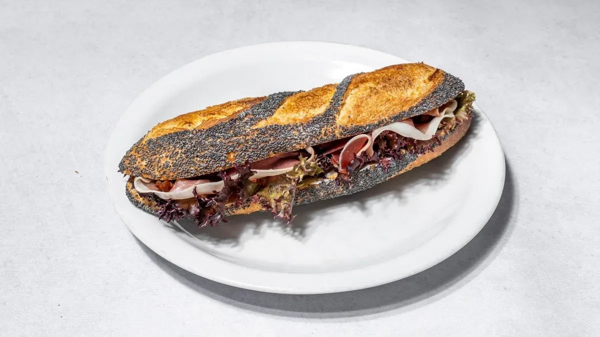 Sandwich z szynką parmeńską