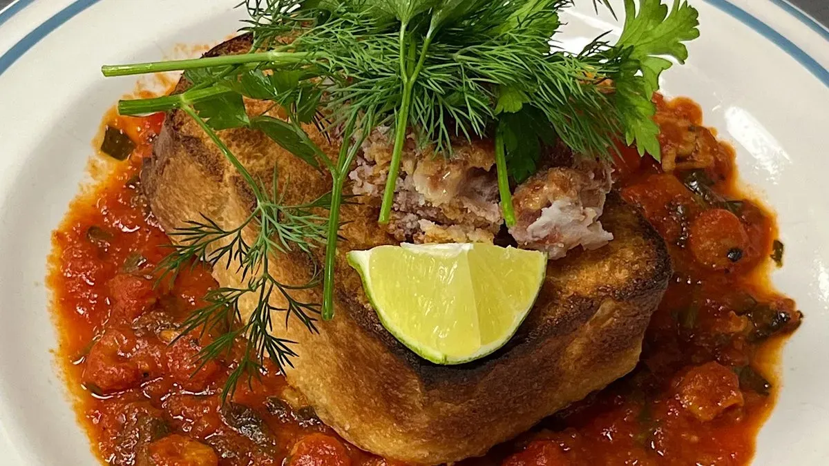 Tost francuski z szyjkami rakowymi