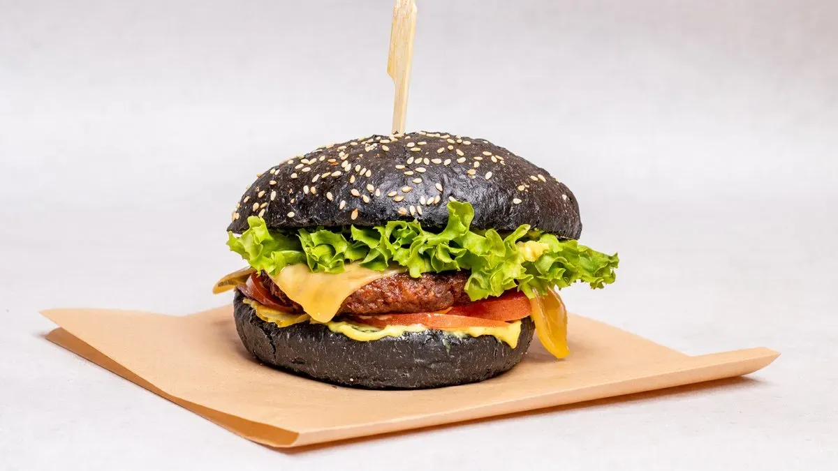 Black chicken burger