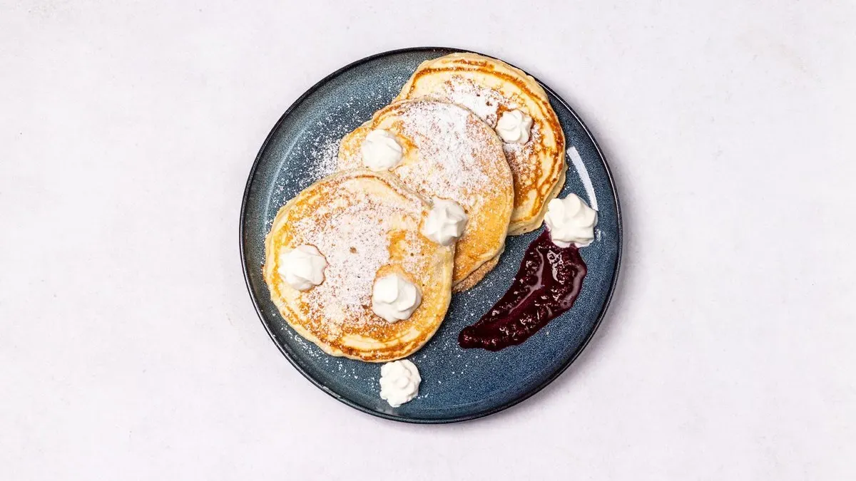 Pancakes czekoladowy wiśnia