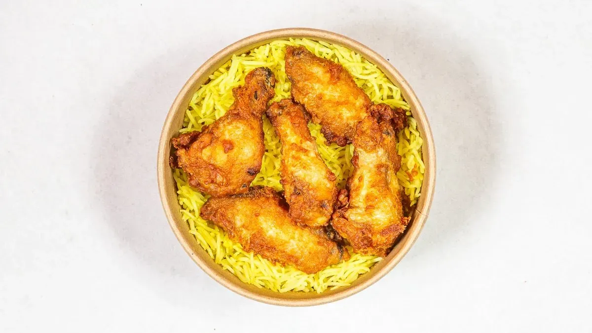 Chicken wings + ryż