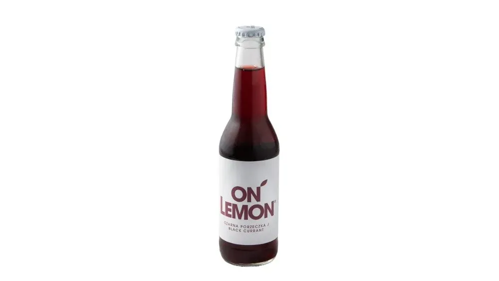Czarna porzeczka on lemon